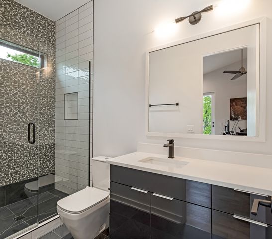 3918B Caylor Dr, Nashville, TN 37215