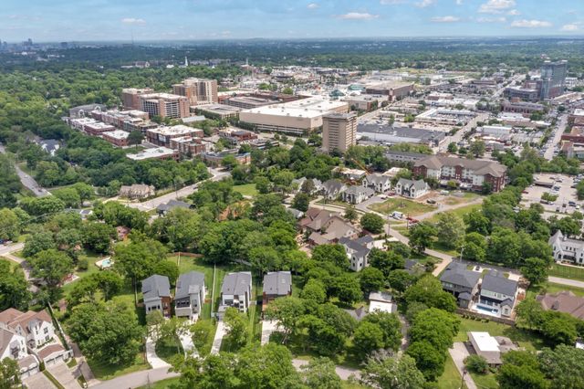 3918B Caylor Dr, Nashville, TN 37215