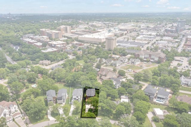 3918B Caylor Dr, Nashville, TN 37215