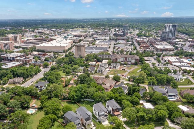 3918B Caylor Dr, Nashville, TN 37215