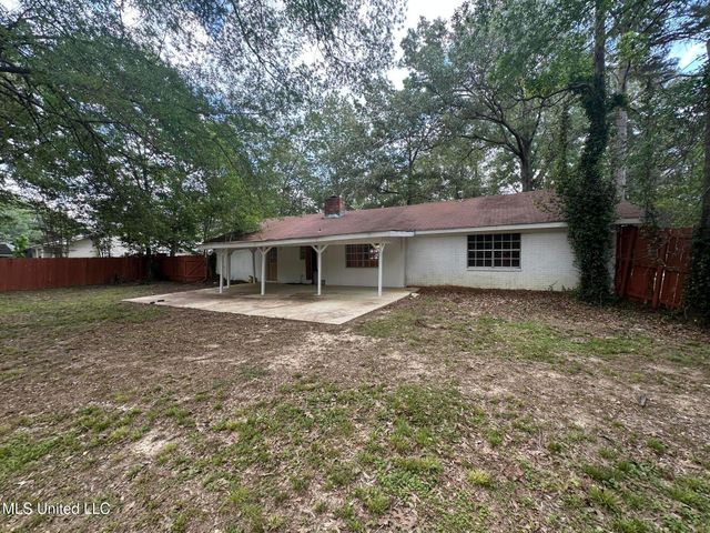 105 Poplar Drive, Brandon, MS 39047