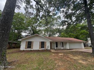 105 Poplar Drive, Brandon, MS 39047