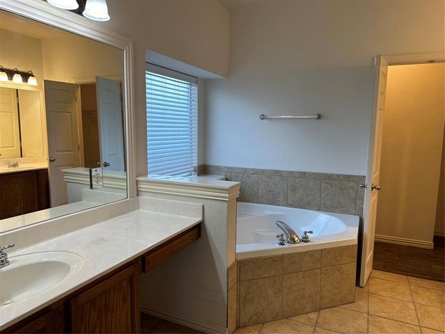 2506 Grapevine Canyon TRL, Leander, TX 78641