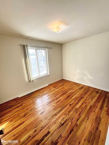 31287 Mc Namee Street, Fraser, MI 48026