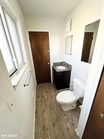 31287 Mc Namee Street, Fraser, MI 48026