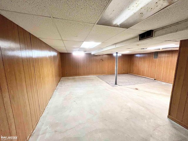 31287 Mc Namee Street, Fraser, MI 48026