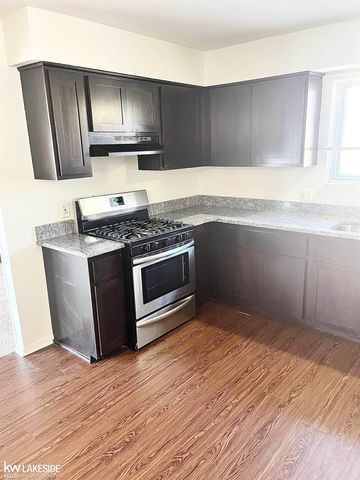 31287 Mc Namee Street, Fraser, MI 48026