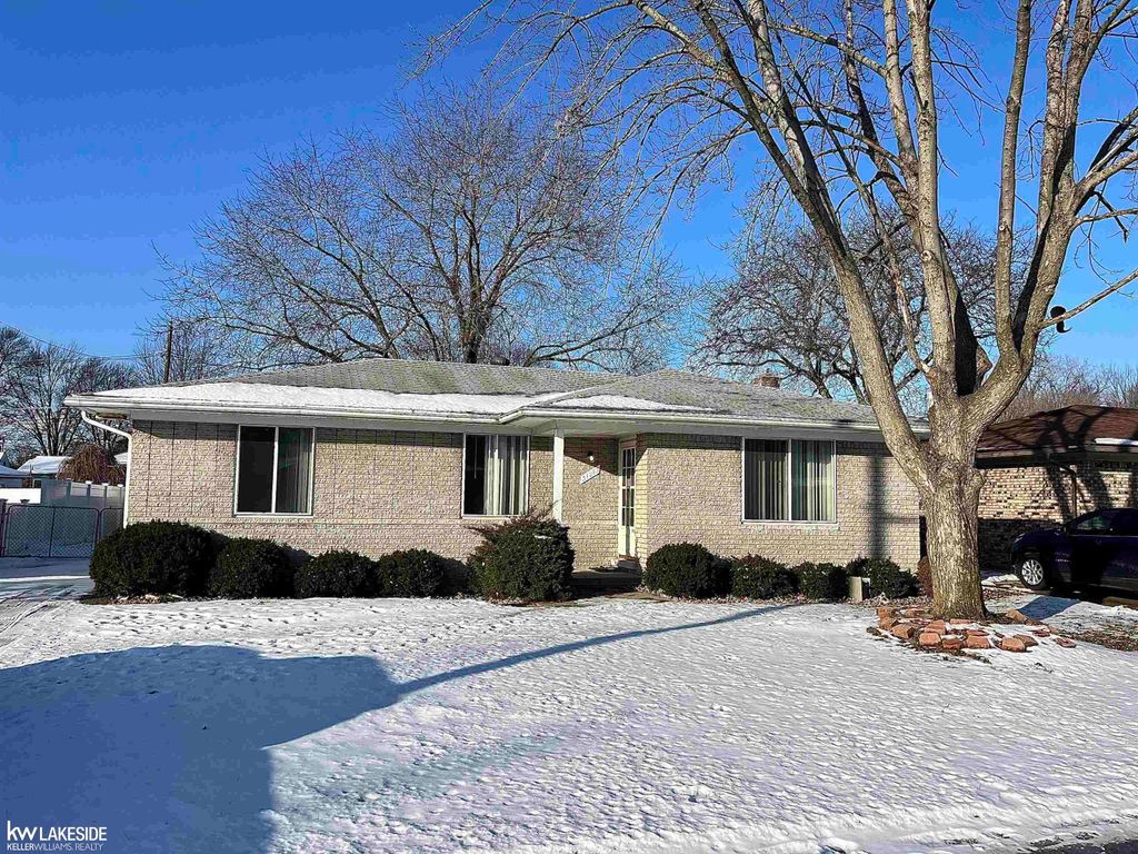31287 Mc Namee Street, Fraser, MI 48026