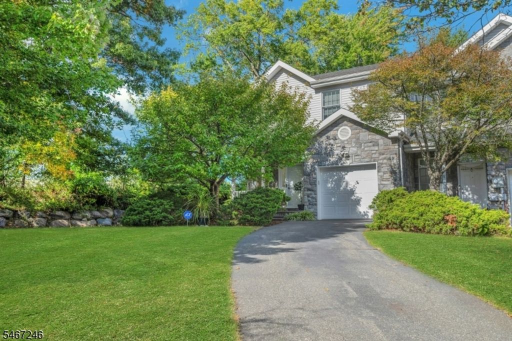 84 Emily Pl, Parsippany-troy Hills Twp., NJ 07054 — exterior
