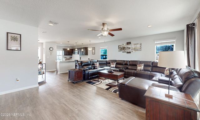 1347 SARAH'S LANDING Drive, Jacksonville, FL 32221