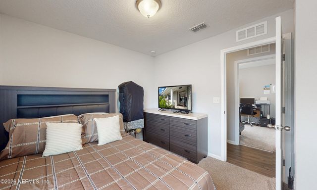 1347 SARAH'S LANDING Drive, Jacksonville, FL 32221