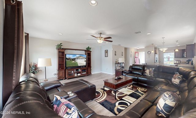 1347 SARAH'S LANDING Drive, Jacksonville, FL 32221