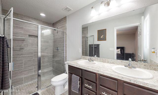 1347 SARAH'S LANDING Drive, Jacksonville, FL 32221