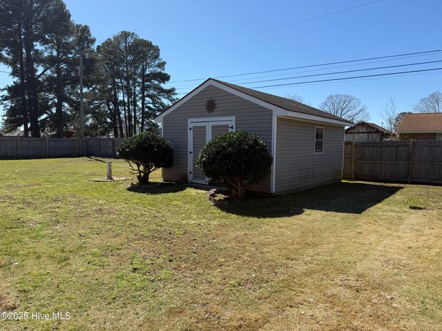 4130 Terrace Drive, Ayden, NC 28513