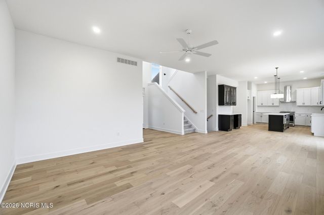 140 Barton Creek Drive, Perrysburg, OH 43551