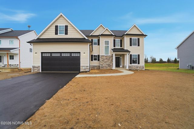 140 Barton Creek Drive, Perrysburg, OH 43551