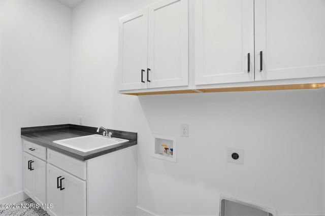 140 Barton Creek Drive, Perrysburg, OH 43551