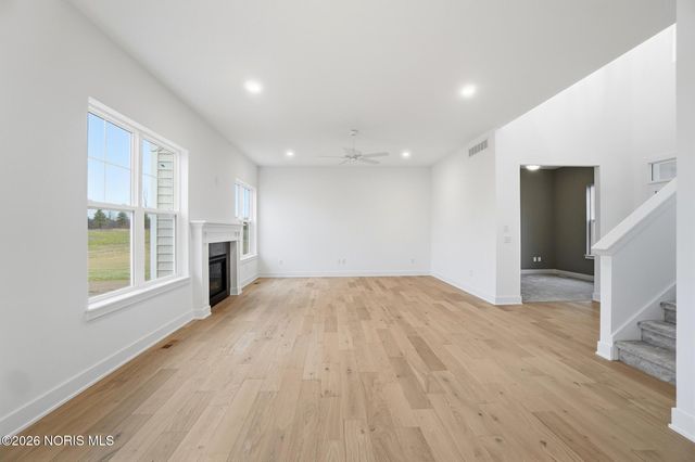 140 Barton Creek Drive, Perrysburg, OH 43551