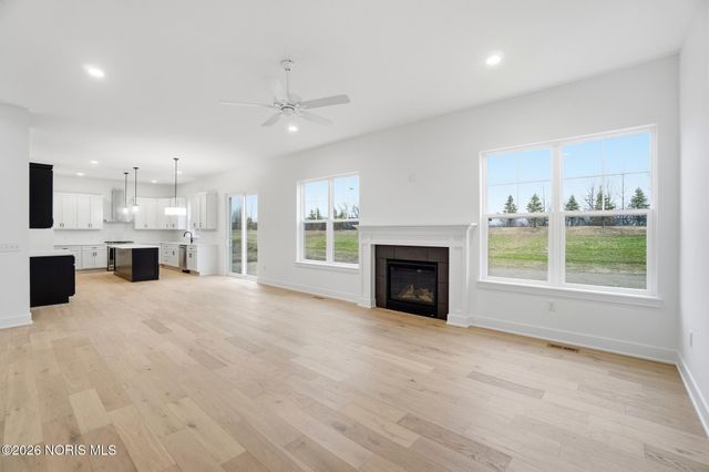 140 Barton Creek Drive, Perrysburg, OH 43551