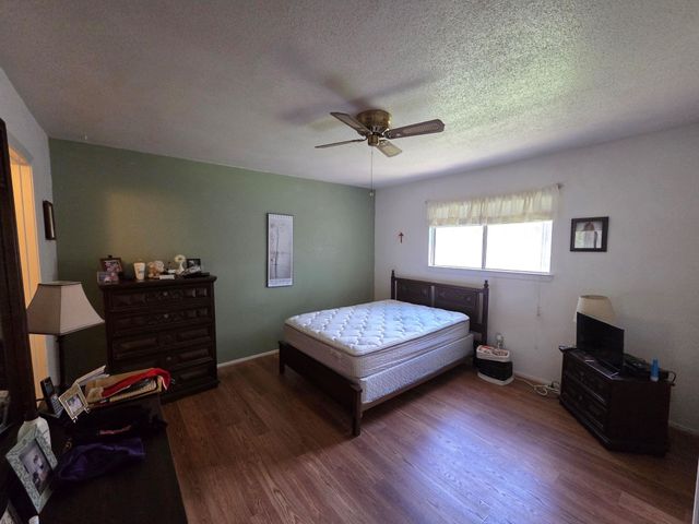 13719 Larkway Drive, Sugar Land, TX 77498