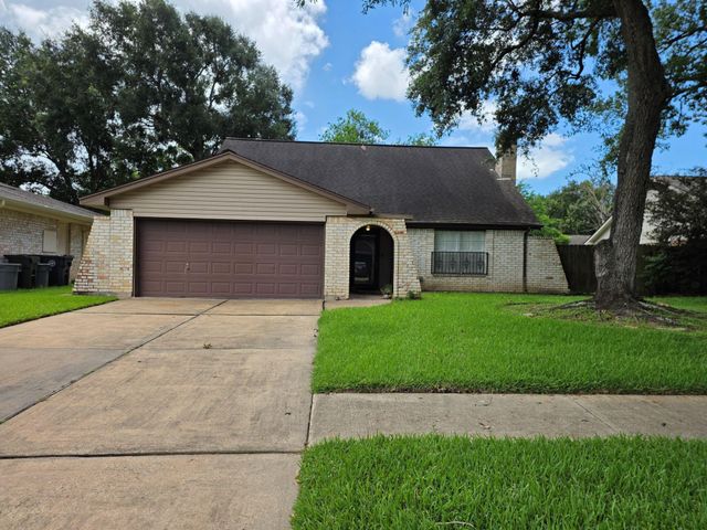 13719 Larkway Drive, Sugar Land, TX 77498