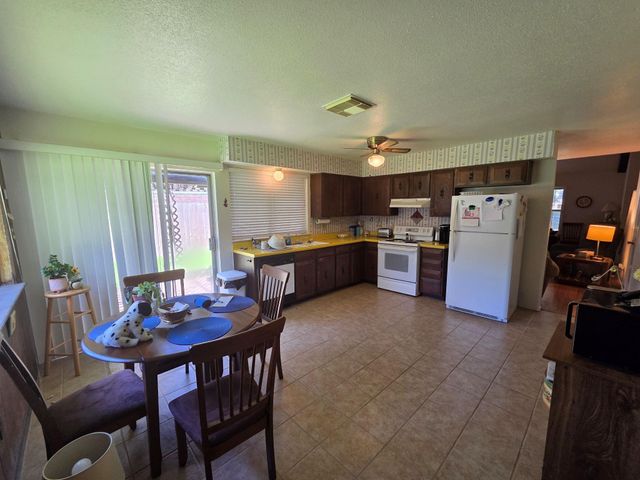 13719 Larkway Drive, Sugar Land, TX 77498