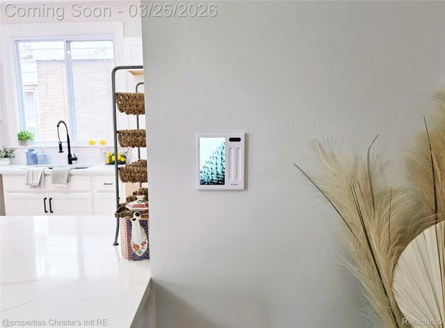 3294 Glendale Street, Detroit, MI 48238