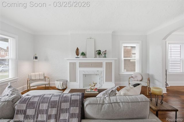 3294 Glendale Street, Detroit, MI 48238