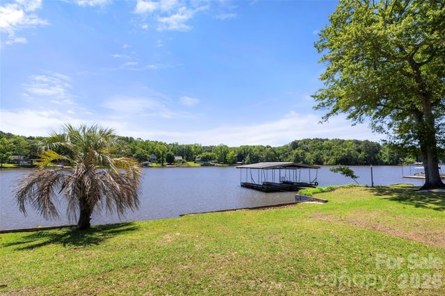 2450 Cottage Lane, Liberty Hill, SC 29074