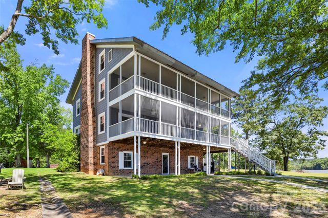 2450 Cottage Lane, Liberty Hill, SC 29074
