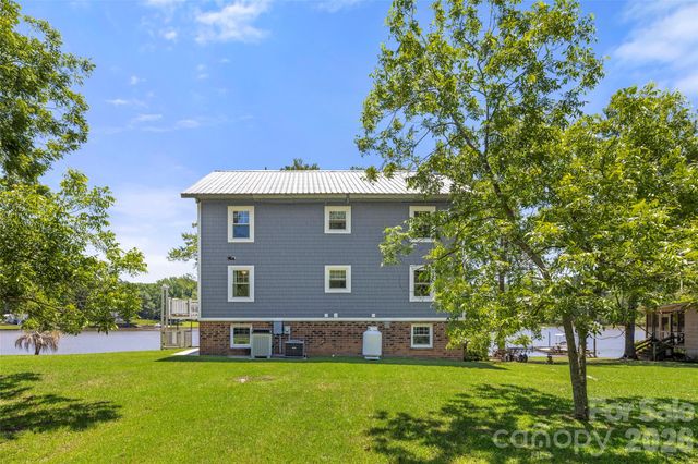 2450 Cottage Lane, Liberty Hill, SC 29074