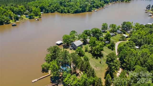 2450 Cottage Lane, Liberty Hill, SC 29074
