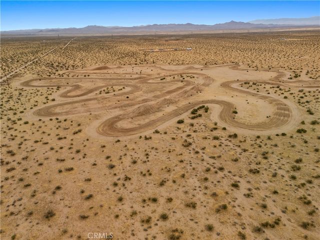 4625813 Drifting Sands Road, Adelanto, CA 92301