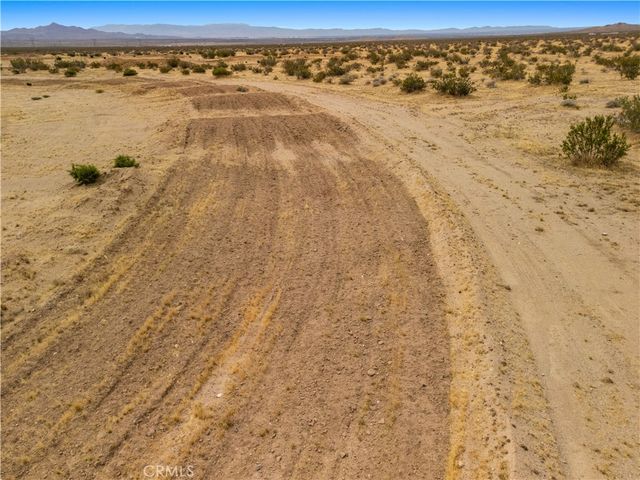 4625813 Drifting Sands Road, Adelanto, CA 92301