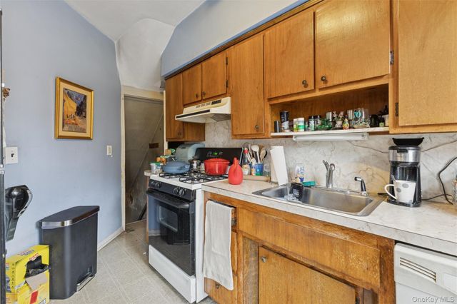 213 Burns Street, Forest Hills, NY 11375