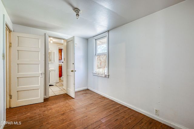 124 N Toledo Place, El Paso, TX 79905