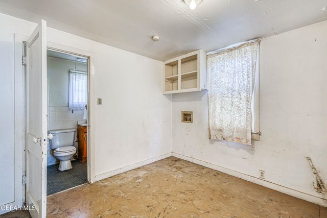 124 N Toledo Place, El Paso, TX 79905