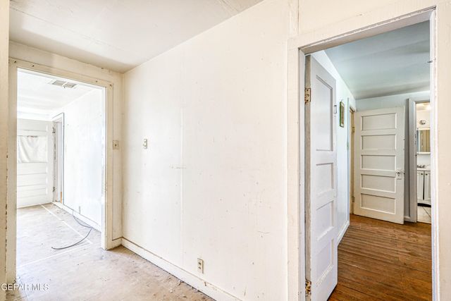 124 N Toledo Place, El Paso, TX 79905