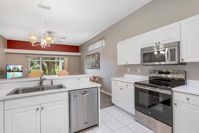 3488 63rd Square, Vero Beach, FL 32966