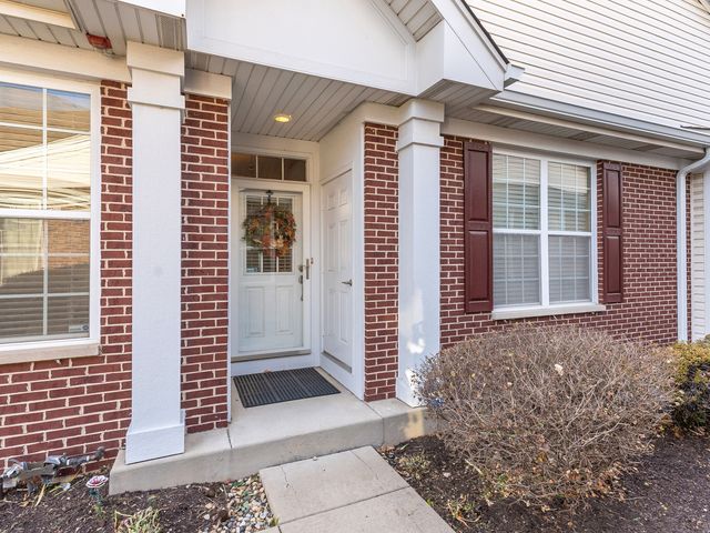 2805 Bond Circle 2805, Naperville, IL 60563