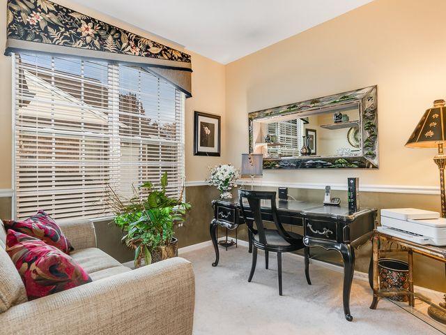 2805 Bond Circle 2805, Naperville, IL 60563