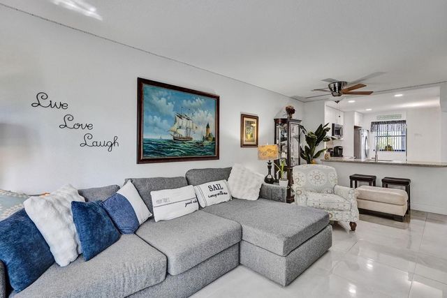 3060 Holiday Springs Boulevard 106, Margate, FL 33063