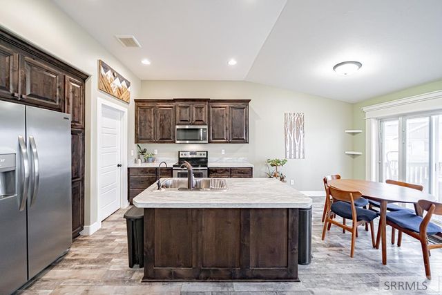 3221 Simon Street, Idaho Falls, ID 83402