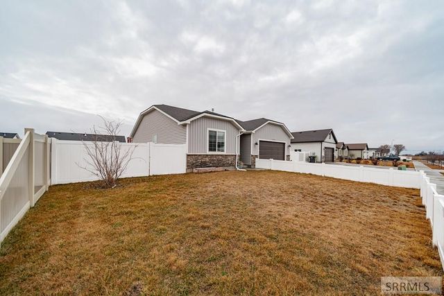 3221 Simon Street, Idaho Falls, ID 83402