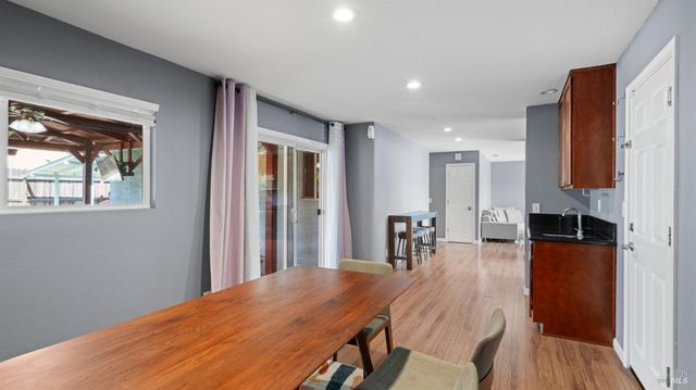 717 Capistrano Dr, Suisun City, CA 94585