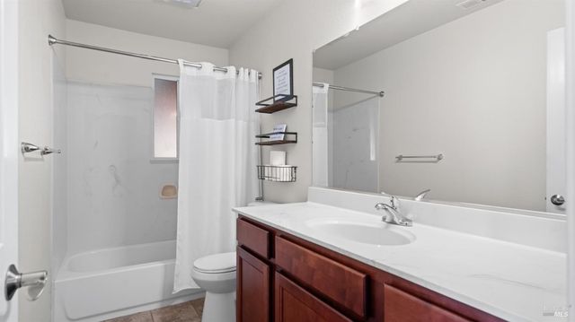 717 Capistrano Dr, Suisun City, CA 94585