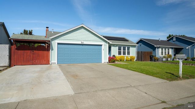 717 Capistrano Dr, Suisun City, CA 94585