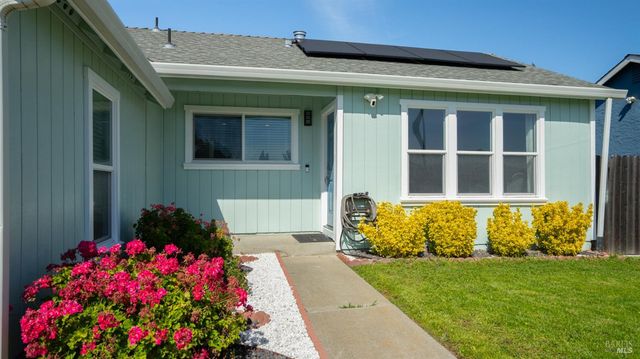 717 Capistrano Dr, Suisun City, CA 94585