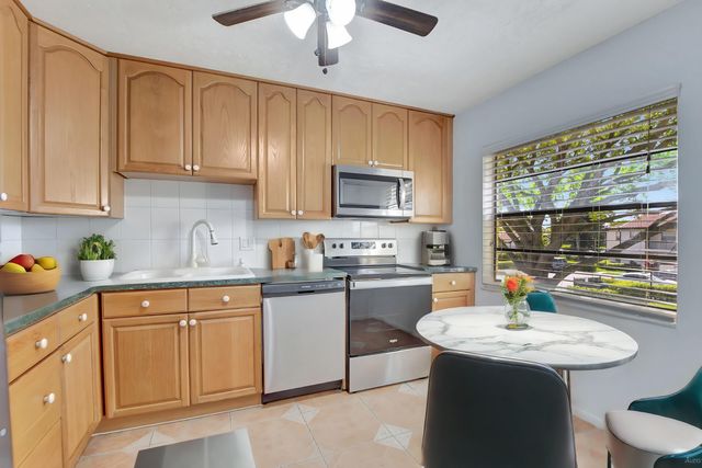 21864 Arriba Real, Boca Raton, FL 33433