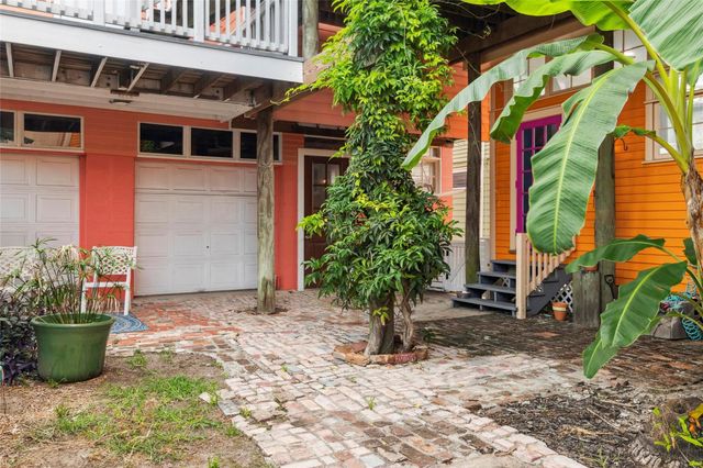 2122 Avenue K, Galveston, TX 77550
